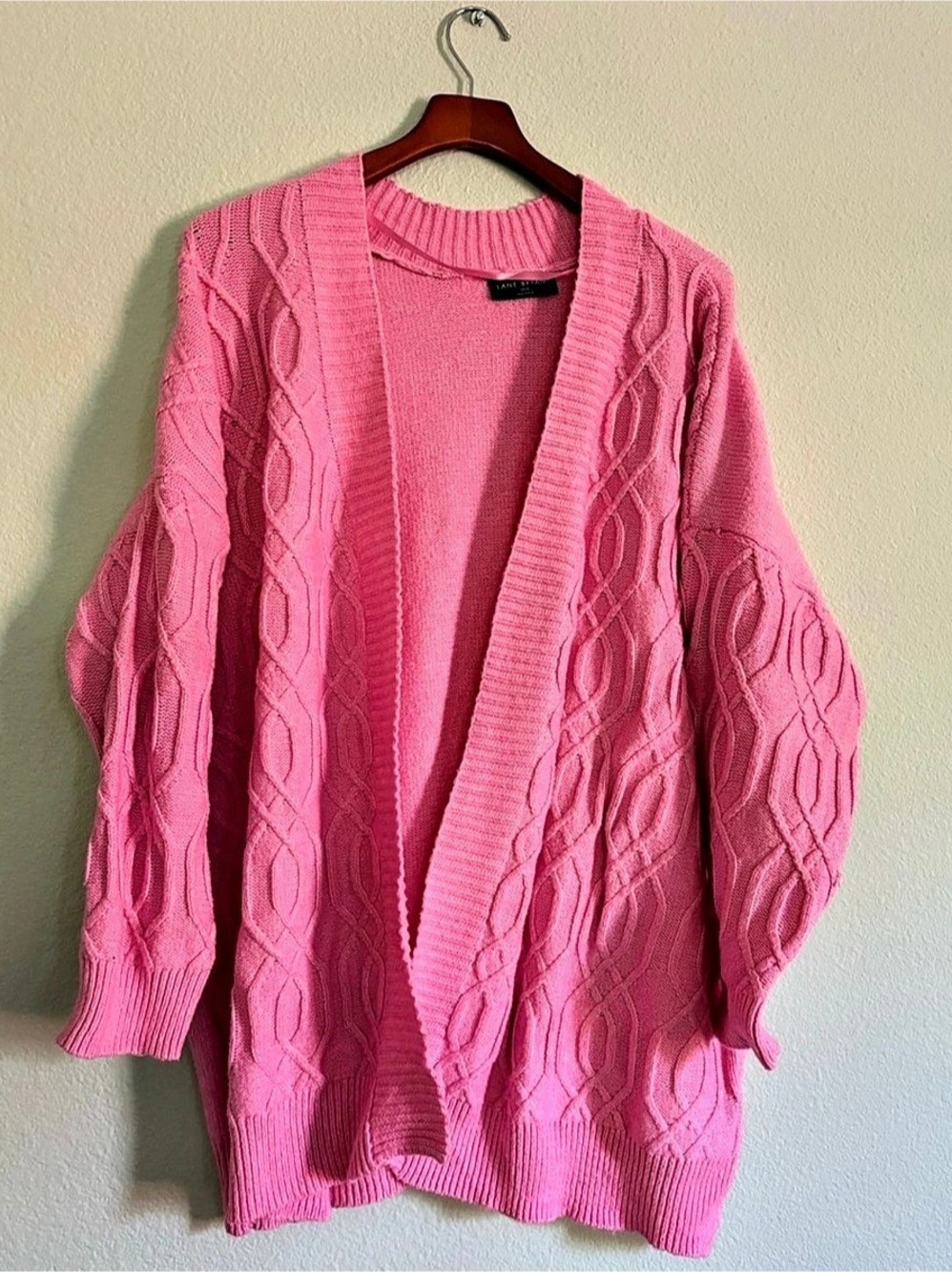 Very Good Condition Lane Bryant
Cozy Cable-Knit Cardigan 26/28